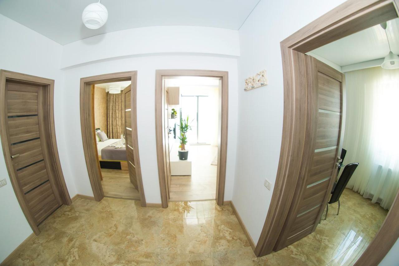 Golden Shell Apartment Mamaia Nord Năvodari Екстериор снимка