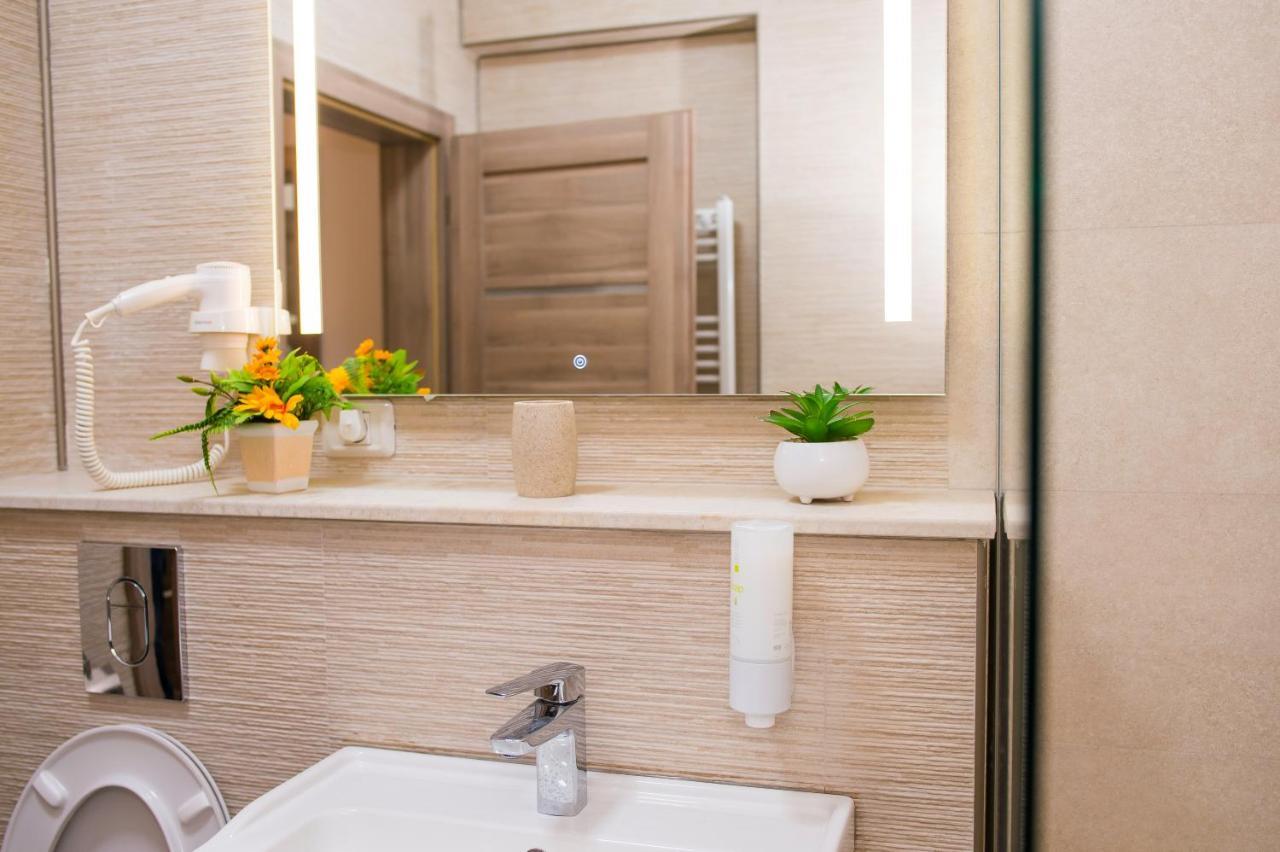 Golden Shell Apartment Mamaia Nord Năvodari Екстериор снимка