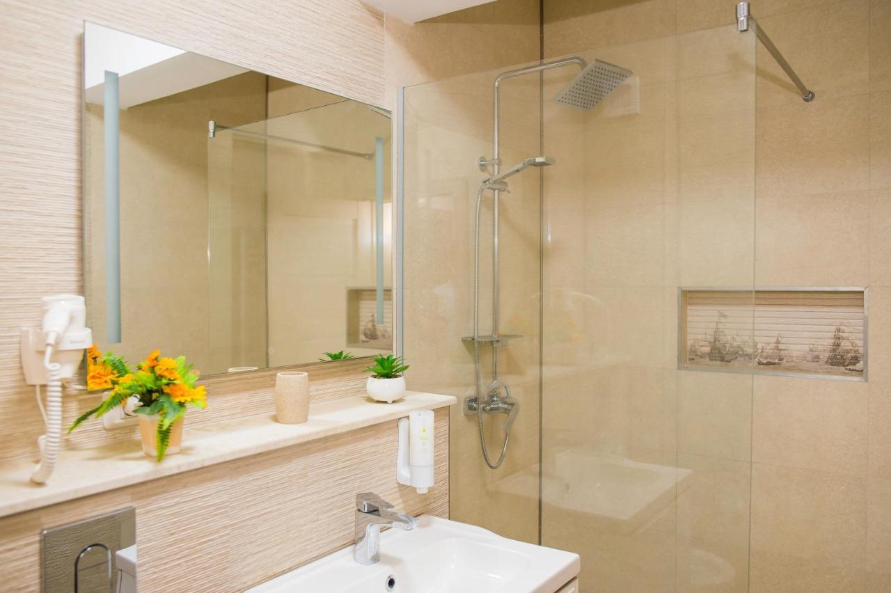 Golden Shell Apartment Mamaia Nord Năvodari Екстериор снимка